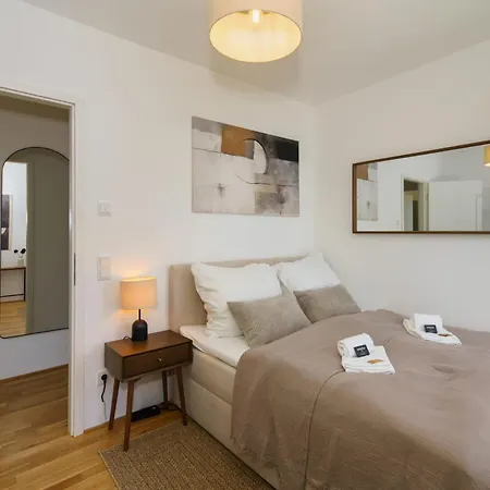 Appartement Luxurioeses 4-zimmer-apt Im Japandi-stil I Top-lage I Familienfreundlich I Balkon I Kueche I Netflix I Kostenloser Parkplatz I 105 M2 Eltville am Rhein