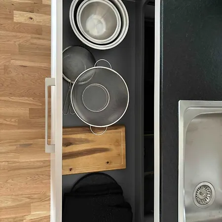 Luxurioeses 4-zimmer-apt Im Japandi-stil I Top-lage I Familienfreundlich I Balkon I Kueche I Netflix I Kostenloser Parkplatz I 105 M2