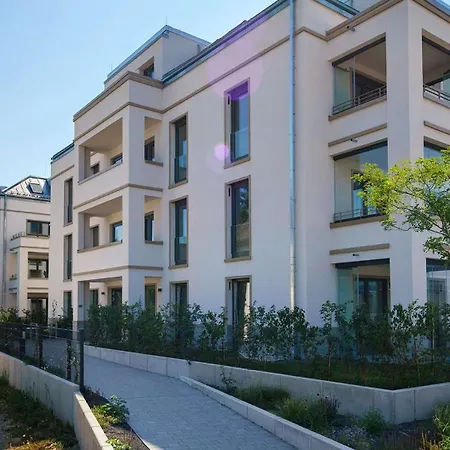 Luxurioeses 4-zimmer-apt Im Japandi-stil I Top-lage I Familienfreundlich I Balkon I Kueche I Netflix I Kostenloser Parkplatz I 105 M2